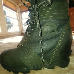 Sorel waterproof wedge combat boots